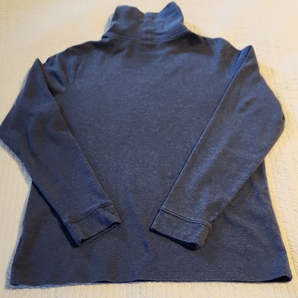 Women's L.L. Bean turtleneck. - Picture 4 of 4